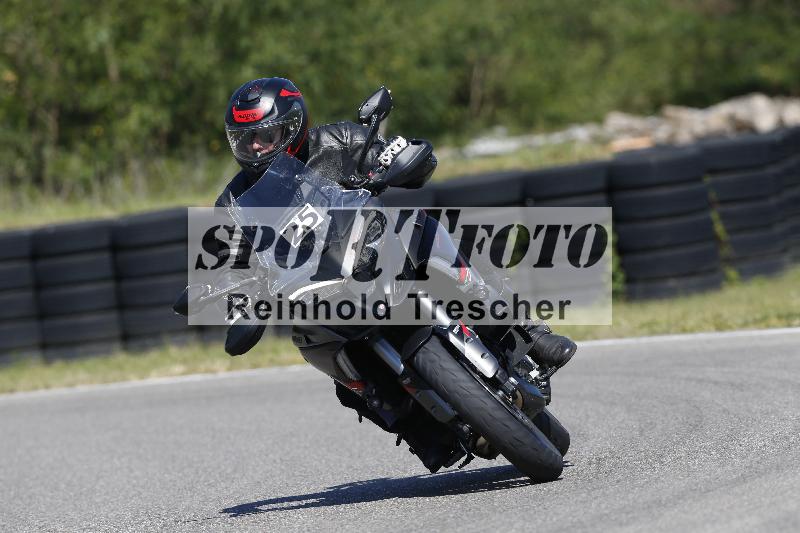 /Archiv-2025/48 25.08.2025 Cornu Master School ADR/gruen-vert/25